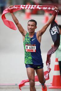 BIB: 6201
                            <button type="button" onclick="openModal(5533171)" class="btn btn-primary btn-sm float-right btn-popup" data-toggle="modal" data-target=".modal-high-quality">
                        <i class="fas fa-shopping-cart"></i> Add to Cart
                    </button>
                                            <button type="button" onclick="isThisMe(5533171, true)" class="btn btn-success btn-sm float-right btn-popup btn-isme hidden" data-toggle="tooltip" data-placement="bottom" title="นี่คือรูปของคุณใช่ไหม คลิกที่นี่เพื่อเอาเข้าอัลบั้ม">
                        <i class="fas fa-plus"></i> Add to album
                    </button>
                    <button type="button" onclick="isThisMe(5533171, false)" class="btn btn-warning btn-sm float-right btn-popup btn-isnotme hidden">
                        <i class="fas fa-ban"></i> Remove from album
                    </button>