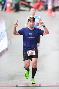 BIB: 5647
                            <button type="button" onclick="openModal(5560299)" class="btn btn-primary btn-sm float-right btn-popup" data-toggle="modal" data-target=".modal-high-quality">
                        <i class="fas fa-shopping-cart"></i> Add to Cart
                    </button>
                                            <button type="button" onclick="isThisMe(5560299, true)" class="btn btn-success btn-sm float-right btn-popup btn-isme hidden" data-toggle="tooltip" data-placement="bottom" title="นี่คือรูปของคุณใช่ไหม คลิกที่นี่เพื่อเอาเข้าอัลบั้ม">
                        <i class="fas fa-plus"></i> Add to album
                    </button>
                    <button type="button" onclick="isThisMe(5560299, false)" class="btn btn-warning btn-sm float-right btn-popup btn-isnotme hidden">
                        <i class="fas fa-ban"></i> Remove from album
                    </button>