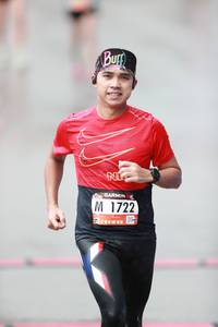 BIB: 1722, 
                            <button type="button" onclick="openModal(5541557)" class="btn btn-primary btn-sm float-right btn-popup" data-toggle="modal" data-target=".modal-high-quality">
                        <i class="fas fa-shopping-cart"></i> Add to Cart
                    </button>
                                            <button type="button" onclick="isThisMe(5541557, true)" class="btn btn-success btn-sm float-right btn-popup btn-isme hidden" data-toggle="tooltip" data-placement="bottom" title="นี่คือรูปของคุณใช่ไหม คลิกที่นี่เพื่อเอาเข้าอัลบั้ม">
                        <i class="fas fa-plus"></i> Add to album
                    </button>
                    <button type="button" onclick="isThisMe(5541557, false)" class="btn btn-warning btn-sm float-right btn-popup btn-isnotme hidden">
                        <i class="fas fa-ban"></i> Remove from album
                    </button>