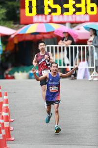 BIB: 1569, 1684
                            <button type="button" onclick="openModal(5534105)" class="btn btn-primary btn-sm float-right btn-popup" data-toggle="modal" data-target=".modal-high-quality">
                        <i class="fas fa-shopping-cart"></i> Add to Cart
                    </button>
                                            <button type="button" onclick="isThisMe(5534105, true)" class="btn btn-success btn-sm float-right btn-popup btn-isme hidden" data-toggle="tooltip" data-placement="bottom" title="นี่คือรูปของคุณใช่ไหม คลิกที่นี่เพื่อเอาเข้าอัลบั้ม">
                        <i class="fas fa-plus"></i> Add to album
                    </button>
                    <button type="button" onclick="isThisMe(5534105, false)" class="btn btn-warning btn-sm float-right btn-popup btn-isnotme hidden">
                        <i class="fas fa-ban"></i> Remove from album
                    </button>