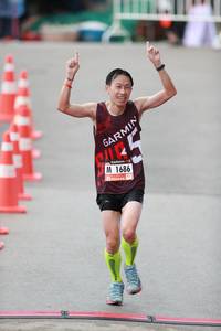 BIB: 1686
                            <button type="button" onclick="openModal(5533869)" class="btn btn-primary btn-sm float-right btn-popup" data-toggle="modal" data-target=".modal-high-quality">
                        <i class="fas fa-shopping-cart"></i> Add to Cart
                    </button>
                                            <button type="button" onclick="isThisMe(5533869, true)" class="btn btn-success btn-sm float-right btn-popup btn-isme hidden" data-toggle="tooltip" data-placement="bottom" title="นี่คือรูปของคุณใช่ไหม คลิกที่นี่เพื่อเอาเข้าอัลบั้ม">
                        <i class="fas fa-plus"></i> Add to album
                    </button>
                    <button type="button" onclick="isThisMe(5533869, false)" class="btn btn-warning btn-sm float-right btn-popup btn-isnotme hidden">
                        <i class="fas fa-ban"></i> Remove from album
                    </button>