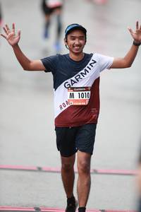 BIB: 1010
                            <button type="button" onclick="openModal(5552772)" class="btn btn-primary btn-sm float-right btn-popup" data-toggle="modal" data-target=".modal-high-quality">
                        <i class="fas fa-shopping-cart"></i> Add to Cart
                    </button>
                                            <button type="button" onclick="isThisMe(5552772, true)" class="btn btn-success btn-sm float-right btn-popup btn-isme hidden" data-toggle="tooltip" data-placement="bottom" title="นี่คือรูปของคุณใช่ไหม คลิกที่นี่เพื่อเอาเข้าอัลบั้ม">
                        <i class="fas fa-plus"></i> Add to album
                    </button>
                    <button type="button" onclick="isThisMe(5552772, false)" class="btn btn-warning btn-sm float-right btn-popup btn-isnotme hidden">
                        <i class="fas fa-ban"></i> Remove from album
                    </button>