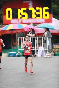 BIB: 1466
                            <button type="button" onclick="openModal(5534599)" class="btn btn-primary btn-sm float-right btn-popup" data-toggle="modal" data-target=".modal-high-quality">
                        <i class="fas fa-shopping-cart"></i> Add to Cart
                    </button>
                                            <button type="button" onclick="isThisMe(5534599, true)" class="btn btn-success btn-sm float-right btn-popup btn-isme hidden" data-toggle="tooltip" data-placement="bottom" title="นี่คือรูปของคุณใช่ไหม คลิกที่นี่เพื่อเอาเข้าอัลบั้ม">
                        <i class="fas fa-plus"></i> Add to album
                    </button>
                    <button type="button" onclick="isThisMe(5534599, false)" class="btn btn-warning btn-sm float-right btn-popup btn-isnotme hidden">
                        <i class="fas fa-ban"></i> Remove from album
                    </button>