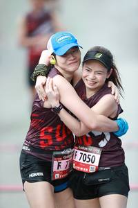 BIB: 7050
                            <button type="button" onclick="openModal(5560414)" class="btn btn-primary btn-sm float-right btn-popup" data-toggle="modal" data-target=".modal-high-quality">
                        <i class="fas fa-shopping-cart"></i> Add to Cart
                    </button>
                                            <button type="button" onclick="isThisMe(5560414, true)" class="btn btn-success btn-sm float-right btn-popup btn-isme hidden" data-toggle="tooltip" data-placement="bottom" title="นี่คือรูปของคุณใช่ไหม คลิกที่นี่เพื่อเอาเข้าอัลบั้ม">
                        <i class="fas fa-plus"></i> Add to album
                    </button>
                    <button type="button" onclick="isThisMe(5560414, false)" class="btn btn-warning btn-sm float-right btn-popup btn-isnotme hidden">
                        <i class="fas fa-ban"></i> Remove from album
                    </button>