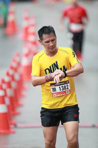 BIB: 1382
                            <button type="button" onclick="openModal(5541521)" class="btn btn-primary btn-sm float-right btn-popup" data-toggle="modal" data-target=".modal-high-quality">
                        <i class="fas fa-shopping-cart"></i> Add to Cart
                    </button>
                                            <button type="button" onclick="isThisMe(5541521, true)" class="btn btn-success btn-sm float-right btn-popup btn-isme hidden" data-toggle="tooltip" data-placement="bottom" title="นี่คือรูปของคุณใช่ไหม คลิกที่นี่เพื่อเอาเข้าอัลบั้ม">
                        <i class="fas fa-plus"></i> Add to album
                    </button>
                    <button type="button" onclick="isThisMe(5541521, false)" class="btn btn-warning btn-sm float-right btn-popup btn-isnotme hidden">
                        <i class="fas fa-ban"></i> Remove from album
                    </button>