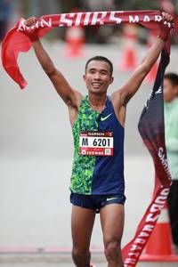 BIB: 6201
                            <button type="button" onclick="openModal(5533177)" class="btn btn-primary btn-sm float-right btn-popup" data-toggle="modal" data-target=".modal-high-quality">
                        <i class="fas fa-shopping-cart"></i> Add to Cart
                    </button>
                                            <button type="button" onclick="isThisMe(5533177, true)" class="btn btn-success btn-sm float-right btn-popup btn-isme hidden" data-toggle="tooltip" data-placement="bottom" title="นี่คือรูปของคุณใช่ไหม คลิกที่นี่เพื่อเอาเข้าอัลบั้ม">
                        <i class="fas fa-plus"></i> Add to album
                    </button>
                    <button type="button" onclick="isThisMe(5533177, false)" class="btn btn-warning btn-sm float-right btn-popup btn-isnotme hidden">
                        <i class="fas fa-ban"></i> Remove from album
                    </button>