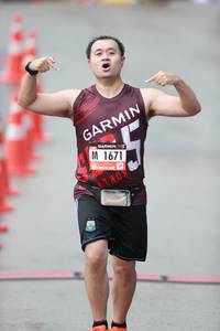 BIB: 1671
                            <button type="button" onclick="openModal(5549695)" class="btn btn-primary btn-sm float-right btn-popup" data-toggle="modal" data-target=".modal-high-quality">
                        <i class="fas fa-shopping-cart"></i> Add to Cart
                    </button>
                                            <button type="button" onclick="isThisMe(5549695, true)" class="btn btn-success btn-sm float-right btn-popup btn-isme hidden" data-toggle="tooltip" data-placement="bottom" title="นี่คือรูปของคุณใช่ไหม คลิกที่นี่เพื่อเอาเข้าอัลบั้ม">
                        <i class="fas fa-plus"></i> Add to album
                    </button>
                    <button type="button" onclick="isThisMe(5549695, false)" class="btn btn-warning btn-sm float-right btn-popup btn-isnotme hidden">
                        <i class="fas fa-ban"></i> Remove from album
                    </button>