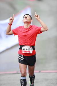 BIB: 6208
                            <button type="button" onclick="openModal(5553844)" class="btn btn-primary btn-sm float-right btn-popup" data-toggle="modal" data-target=".modal-high-quality">
                        <i class="fas fa-shopping-cart"></i> Add to Cart
                    </button>
                                            <button type="button" onclick="isThisMe(5553844, true)" class="btn btn-success btn-sm float-right btn-popup btn-isme hidden" data-toggle="tooltip" data-placement="bottom" title="นี่คือรูปของคุณใช่ไหม คลิกที่นี่เพื่อเอาเข้าอัลบั้ม">
                        <i class="fas fa-plus"></i> Add to album
                    </button>
                    <button type="button" onclick="isThisMe(5553844, false)" class="btn btn-warning btn-sm float-right btn-popup btn-isnotme hidden">
                        <i class="fas fa-ban"></i> Remove from album
                    </button>