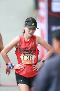 BIB: 3191
                            <button type="button" onclick="openModal(5535113)" class="btn btn-primary btn-sm float-right btn-popup" data-toggle="modal" data-target=".modal-high-quality">
                        <i class="fas fa-shopping-cart"></i> Add to Cart
                    </button>
                                            <button type="button" onclick="isThisMe(5535113, true)" class="btn btn-success btn-sm float-right btn-popup btn-isme hidden" data-toggle="tooltip" data-placement="bottom" title="นี่คือรูปของคุณใช่ไหม คลิกที่นี่เพื่อเอาเข้าอัลบั้ม">
                        <i class="fas fa-plus"></i> Add to album
                    </button>
                    <button type="button" onclick="isThisMe(5535113, false)" class="btn btn-warning btn-sm float-right btn-popup btn-isnotme hidden">
                        <i class="fas fa-ban"></i> Remove from album
                    </button>