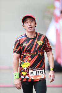 BIB: 1273
                            <button type="button" onclick="openModal(5533738)" class="btn btn-primary btn-sm float-right btn-popup" data-toggle="modal" data-target=".modal-high-quality">
                        <i class="fas fa-shopping-cart"></i> Add to Cart
                    </button>
                                            <button type="button" onclick="isThisMe(5533738, true)" class="btn btn-success btn-sm float-right btn-popup btn-isme hidden" data-toggle="tooltip" data-placement="bottom" title="นี่คือรูปของคุณใช่ไหม คลิกที่นี่เพื่อเอาเข้าอัลบั้ม">
                        <i class="fas fa-plus"></i> Add to album
                    </button>
                    <button type="button" onclick="isThisMe(5533738, false)" class="btn btn-warning btn-sm float-right btn-popup btn-isnotme hidden">
                        <i class="fas fa-ban"></i> Remove from album
                    </button>