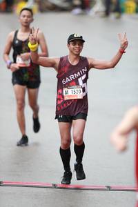 BIB: 1520, 
                            <button type="button" onclick="openModal(5555537)" class="btn btn-primary btn-sm float-right btn-popup" data-toggle="modal" data-target=".modal-high-quality">
                        <i class="fas fa-shopping-cart"></i> Add to Cart
                    </button>
                                            <button type="button" onclick="isThisMe(5555537, true)" class="btn btn-success btn-sm float-right btn-popup btn-isme hidden" data-toggle="tooltip" data-placement="bottom" title="นี่คือรูปของคุณใช่ไหม คลิกที่นี่เพื่อเอาเข้าอัลบั้ม">
                        <i class="fas fa-plus"></i> Add to album
                    </button>
                    <button type="button" onclick="isThisMe(5555537, false)" class="btn btn-warning btn-sm float-right btn-popup btn-isnotme hidden">
                        <i class="fas fa-ban"></i> Remove from album
                    </button>