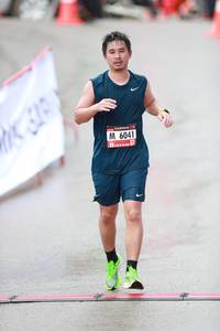 BIB: 6041
                            <button type="button" onclick="openModal(5559338)" class="btn btn-primary btn-sm float-right btn-popup" data-toggle="modal" data-target=".modal-high-quality">
                        <i class="fas fa-shopping-cart"></i> Add to Cart
                    </button>
                                            <button type="button" onclick="isThisMe(5559338, true)" class="btn btn-success btn-sm float-right btn-popup btn-isme hidden" data-toggle="tooltip" data-placement="bottom" title="นี่คือรูปของคุณใช่ไหม คลิกที่นี่เพื่อเอาเข้าอัลบั้ม">
                        <i class="fas fa-plus"></i> Add to album
                    </button>
                    <button type="button" onclick="isThisMe(5559338, false)" class="btn btn-warning btn-sm float-right btn-popup btn-isnotme hidden">
                        <i class="fas fa-ban"></i> Remove from album
                    </button>