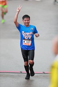 BIB: 1371
                            <button type="button" onclick="openModal(5534798)" class="btn btn-primary btn-sm float-right btn-popup" data-toggle="modal" data-target=".modal-high-quality">
                        <i class="fas fa-shopping-cart"></i> Add to Cart
                    </button>
                                            <button type="button" onclick="isThisMe(5534798, true)" class="btn btn-success btn-sm float-right btn-popup btn-isme hidden" data-toggle="tooltip" data-placement="bottom" title="นี่คือรูปของคุณใช่ไหม คลิกที่นี่เพื่อเอาเข้าอัลบั้ม">
                        <i class="fas fa-plus"></i> Add to album
                    </button>
                    <button type="button" onclick="isThisMe(5534798, false)" class="btn btn-warning btn-sm float-right btn-popup btn-isnotme hidden">
                        <i class="fas fa-ban"></i> Remove from album
                    </button>