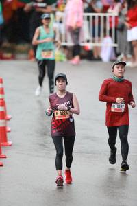 BIB: 3226, 1197
                            <button type="button" onclick="openModal(5551659)" class="btn btn-primary btn-sm float-right btn-popup" data-toggle="modal" data-target=".modal-high-quality">
                        <i class="fas fa-shopping-cart"></i> Add to Cart
                    </button>
                                            <button type="button" onclick="isThisMe(5551659, true)" class="btn btn-success btn-sm float-right btn-popup btn-isme hidden" data-toggle="tooltip" data-placement="bottom" title="นี่คือรูปของคุณใช่ไหม คลิกที่นี่เพื่อเอาเข้าอัลบั้ม">
                        <i class="fas fa-plus"></i> Add to album
                    </button>
                    <button type="button" onclick="isThisMe(5551659, false)" class="btn btn-warning btn-sm float-right btn-popup btn-isnotme hidden">
                        <i class="fas fa-ban"></i> Remove from album
                    </button>