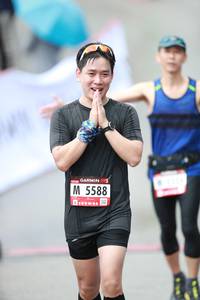 BIB: 5588
                            <button type="button" onclick="openModal(5558895)" class="btn btn-primary btn-sm float-right btn-popup" data-toggle="modal" data-target=".modal-high-quality">
                        <i class="fas fa-shopping-cart"></i> Add to Cart
                    </button>
                                            <button type="button" onclick="isThisMe(5558895, true)" class="btn btn-success btn-sm float-right btn-popup btn-isme hidden" data-toggle="tooltip" data-placement="bottom" title="นี่คือรูปของคุณใช่ไหม คลิกที่นี่เพื่อเอาเข้าอัลบั้ม">
                        <i class="fas fa-plus"></i> Add to album
                    </button>
                    <button type="button" onclick="isThisMe(5558895, false)" class="btn btn-warning btn-sm float-right btn-popup btn-isnotme hidden">
                        <i class="fas fa-ban"></i> Remove from album
                    </button>