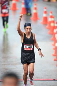 BIB: 5988
                            <button type="button" onclick="openModal(5531378)" class="btn btn-primary btn-sm float-right btn-popup" data-toggle="modal" data-target=".modal-high-quality">
                        <i class="fas fa-shopping-cart"></i> Add to Cart
                    </button>
                                            <button type="button" onclick="isThisMe(5531378, true)" class="btn btn-success btn-sm float-right btn-popup btn-isme hidden" data-toggle="tooltip" data-placement="bottom" title="นี่คือรูปของคุณใช่ไหม คลิกที่นี่เพื่อเอาเข้าอัลบั้ม">
                        <i class="fas fa-plus"></i> Add to album
                    </button>
                    <button type="button" onclick="isThisMe(5531378, false)" class="btn btn-warning btn-sm float-right btn-popup btn-isnotme hidden">
                        <i class="fas fa-ban"></i> Remove from album
                    </button>