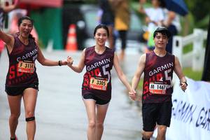 BIB: 3114, 3305, 1467
                            <button type="button" onclick="openModal(5532642)" class="btn btn-primary btn-sm float-right btn-popup" data-toggle="modal" data-target=".modal-high-quality">
                        <i class="fas fa-shopping-cart"></i> Add to Cart
                    </button>
                                            <button type="button" onclick="isThisMe(5532642, true)" class="btn btn-success btn-sm float-right btn-popup btn-isme hidden" data-toggle="tooltip" data-placement="bottom" title="นี่คือรูปของคุณใช่ไหม คลิกที่นี่เพื่อเอาเข้าอัลบั้ม">
                        <i class="fas fa-plus"></i> Add to album
                    </button>
                    <button type="button" onclick="isThisMe(5532642, false)" class="btn btn-warning btn-sm float-right btn-popup btn-isnotme hidden">
                        <i class="fas fa-ban"></i> Remove from album
                    </button>