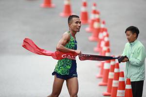 BIB: 
                            <button type="button" onclick="openModal(5528213)" class="btn btn-primary btn-sm float-right btn-popup" data-toggle="modal" data-target=".modal-high-quality">
                        <i class="fas fa-shopping-cart"></i> Add to Cart
                    </button>
                                            <button type="button" onclick="isThisMe(5528213, true)" class="btn btn-success btn-sm float-right btn-popup btn-isme hidden" data-toggle="tooltip" data-placement="bottom" title="นี่คือรูปของคุณใช่ไหม คลิกที่นี่เพื่อเอาเข้าอัลบั้ม">
                        <i class="fas fa-plus"></i> Add to album
                    </button>
                    <button type="button" onclick="isThisMe(5528213, false)" class="btn btn-warning btn-sm float-right btn-popup btn-isnotme hidden">
                        <i class="fas fa-ban"></i> Remove from album
                    </button>