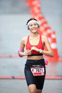 BIB: 7071, 
                            <button type="button" onclick="openModal(5533246)" class="btn btn-primary btn-sm float-right btn-popup" data-toggle="modal" data-target=".modal-high-quality">
                        <i class="fas fa-shopping-cart"></i> Add to Cart
                    </button>
                                            <button type="button" onclick="isThisMe(5533246, true)" class="btn btn-success btn-sm float-right btn-popup btn-isme hidden" data-toggle="tooltip" data-placement="bottom" title="นี่คือรูปของคุณใช่ไหม คลิกที่นี่เพื่อเอาเข้าอัลบั้ม">
                        <i class="fas fa-plus"></i> Add to album
                    </button>
                    <button type="button" onclick="isThisMe(5533246, false)" class="btn btn-warning btn-sm float-right btn-popup btn-isnotme hidden">
                        <i class="fas fa-ban"></i> Remove from album
                    </button>