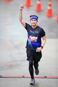 BIB: 5640
                            <button type="button" onclick="openModal(5534470)" class="btn btn-primary btn-sm float-right btn-popup" data-toggle="modal" data-target=".modal-high-quality">
                        <i class="fas fa-shopping-cart"></i> Add to Cart
                    </button>
                                            <button type="button" onclick="isThisMe(5534470, true)" class="btn btn-success btn-sm float-right btn-popup btn-isme hidden" data-toggle="tooltip" data-placement="bottom" title="นี่คือรูปของคุณใช่ไหม คลิกที่นี่เพื่อเอาเข้าอัลบั้ม">
                        <i class="fas fa-plus"></i> Add to album
                    </button>
                    <button type="button" onclick="isThisMe(5534470, false)" class="btn btn-warning btn-sm float-right btn-popup btn-isnotme hidden">
                        <i class="fas fa-ban"></i> Remove from album
                    </button>