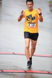 BIB: 1382
                            <button type="button" onclick="openModal(5531187)" class="btn btn-primary btn-sm float-right btn-popup" data-toggle="modal" data-target=".modal-high-quality">
                        <i class="fas fa-shopping-cart"></i> Add to Cart
                    </button>
                                            <button type="button" onclick="isThisMe(5531187, true)" class="btn btn-success btn-sm float-right btn-popup btn-isme hidden" data-toggle="tooltip" data-placement="bottom" title="นี่คือรูปของคุณใช่ไหม คลิกที่นี่เพื่อเอาเข้าอัลบั้ม">
                        <i class="fas fa-plus"></i> Add to album
                    </button>
                    <button type="button" onclick="isThisMe(5531187, false)" class="btn btn-warning btn-sm float-right btn-popup btn-isnotme hidden">
                        <i class="fas fa-ban"></i> Remove from album
                    </button>