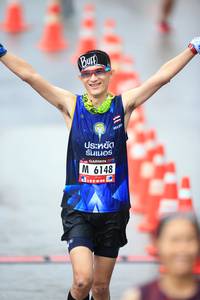 BIB: 6148
                            <button type="button" onclick="openModal(5532833)" class="btn btn-primary btn-sm float-right btn-popup" data-toggle="modal" data-target=".modal-high-quality">
                        <i class="fas fa-shopping-cart"></i> Add to Cart
                    </button>
                                            <button type="button" onclick="isThisMe(5532833, true)" class="btn btn-success btn-sm float-right btn-popup btn-isme hidden" data-toggle="tooltip" data-placement="bottom" title="นี่คือรูปของคุณใช่ไหม คลิกที่นี่เพื่อเอาเข้าอัลบั้ม">
                        <i class="fas fa-plus"></i> Add to album
                    </button>
                    <button type="button" onclick="isThisMe(5532833, false)" class="btn btn-warning btn-sm float-right btn-popup btn-isnotme hidden">
                        <i class="fas fa-ban"></i> Remove from album
                    </button>