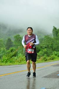 BIB: 5361
                            <button type="button" onclick="openModal(5707131)" class="btn btn-primary btn-sm float-right btn-popup" data-toggle="modal" data-target=".modal-high-quality">
                        <i class="fas fa-shopping-cart"></i> Add to Cart
                    </button>
                                            <button type="button" onclick="isThisMe(5707131, true)" class="btn btn-success btn-sm float-right btn-popup btn-isme hidden" data-toggle="tooltip" data-placement="bottom" title="นี่คือรูปของคุณใช่ไหม คลิกที่นี่เพื่อเอาเข้าอัลบั้ม">
                        <i class="fas fa-plus"></i> Add to album
                    </button>
                    <button type="button" onclick="isThisMe(5707131, false)" class="btn btn-warning btn-sm float-right btn-popup btn-isnotme hidden">
                        <i class="fas fa-ban"></i> Remove from album
                    </button>