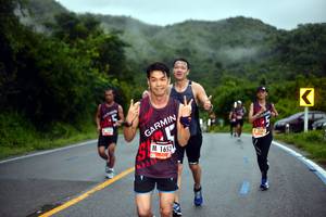 BIB: 1652, 3383
                            <button type="button" onclick="openModal(5818561)" class="btn btn-primary btn-sm float-right btn-popup" data-toggle="modal" data-target=".modal-high-quality">
                        <i class="fas fa-shopping-cart"></i> Add to Cart
                    </button>
                                            <button type="button" onclick="isThisMe(5818561, true)" class="btn btn-success btn-sm float-right btn-popup btn-isme hidden" data-toggle="tooltip" data-placement="bottom" title="นี่คือรูปของคุณใช่ไหม คลิกที่นี่เพื่อเอาเข้าอัลบั้ม">
                        <i class="fas fa-plus"></i> Add to album
                    </button>
                    <button type="button" onclick="isThisMe(5818561, false)" class="btn btn-warning btn-sm float-right btn-popup btn-isnotme hidden">
                        <i class="fas fa-ban"></i> Remove from album
                    </button>