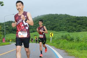 BIB: 1560, 1228
                            <button type="button" onclick="openModal(5577230)" class="btn btn-primary btn-sm float-right btn-popup" data-toggle="modal" data-target=".modal-high-quality">
                        <i class="fas fa-shopping-cart"></i> Add to Cart
                    </button>
                                            <button type="button" onclick="isThisMe(5577230, true)" class="btn btn-success btn-sm float-right btn-popup btn-isme hidden" data-toggle="tooltip" data-placement="bottom" title="นี่คือรูปของคุณใช่ไหม คลิกที่นี่เพื่อเอาเข้าอัลบั้ม">
                        <i class="fas fa-plus"></i> Add to album
                    </button>
                    <button type="button" onclick="isThisMe(5577230, false)" class="btn btn-warning btn-sm float-right btn-popup btn-isnotme hidden">
                        <i class="fas fa-ban"></i> Remove from album
                    </button>