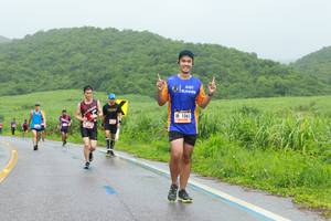 BIB: 1065
                            <button type="button" onclick="openModal(5735225)" class="btn btn-primary btn-sm float-right btn-popup" data-toggle="modal" data-target=".modal-high-quality">
                        <i class="fas fa-shopping-cart"></i> Add to Cart
                    </button>
                                            <button type="button" onclick="isThisMe(5735225, true)" class="btn btn-success btn-sm float-right btn-popup btn-isme hidden" data-toggle="tooltip" data-placement="bottom" title="นี่คือรูปของคุณใช่ไหม คลิกที่นี่เพื่อเอาเข้าอัลบั้ม">
                        <i class="fas fa-plus"></i> Add to album
                    </button>
                    <button type="button" onclick="isThisMe(5735225, false)" class="btn btn-warning btn-sm float-right btn-popup btn-isnotme hidden">
                        <i class="fas fa-ban"></i> Remove from album
                    </button>