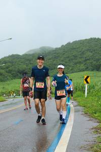 BIB: 3188, 3108
                            <button type="button" onclick="openModal(5736527)" class="btn btn-primary btn-sm float-right btn-popup" data-toggle="modal" data-target=".modal-high-quality">
                        <i class="fas fa-shopping-cart"></i> Add to Cart
                    </button>
                                            <button type="button" onclick="isThisMe(5736527, true)" class="btn btn-success btn-sm float-right btn-popup btn-isme hidden" data-toggle="tooltip" data-placement="bottom" title="นี่คือรูปของคุณใช่ไหม คลิกที่นี่เพื่อเอาเข้าอัลบั้ม">
                        <i class="fas fa-plus"></i> Add to album
                    </button>
                    <button type="button" onclick="isThisMe(5736527, false)" class="btn btn-warning btn-sm float-right btn-popup btn-isnotme hidden">
                        <i class="fas fa-ban"></i> Remove from album
                    </button>