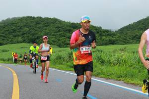 BIB: 5597
                            <button type="button" onclick="openModal(5592276)" class="btn btn-primary btn-sm float-right btn-popup" data-toggle="modal" data-target=".modal-high-quality">
                        <i class="fas fa-shopping-cart"></i> Add to Cart
                    </button>
                                            <button type="button" onclick="isThisMe(5592276, true)" class="btn btn-success btn-sm float-right btn-popup btn-isme hidden" data-toggle="tooltip" data-placement="bottom" title="นี่คือรูปของคุณใช่ไหม คลิกที่นี่เพื่อเอาเข้าอัลบั้ม">
                        <i class="fas fa-plus"></i> Add to album
                    </button>
                    <button type="button" onclick="isThisMe(5592276, false)" class="btn btn-warning btn-sm float-right btn-popup btn-isnotme hidden">
                        <i class="fas fa-ban"></i> Remove from album
                    </button>