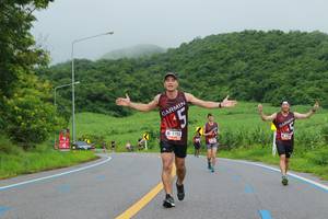 BIB: 1188
                            <button type="button" onclick="openModal(5594627)" class="btn btn-primary btn-sm float-right btn-popup" data-toggle="modal" data-target=".modal-high-quality">
                        <i class="fas fa-shopping-cart"></i> Add to Cart
                    </button>
                                            <button type="button" onclick="isThisMe(5594627, true)" class="btn btn-success btn-sm float-right btn-popup btn-isme hidden" data-toggle="tooltip" data-placement="bottom" title="นี่คือรูปของคุณใช่ไหม คลิกที่นี่เพื่อเอาเข้าอัลบั้ม">
                        <i class="fas fa-plus"></i> Add to album
                    </button>
                    <button type="button" onclick="isThisMe(5594627, false)" class="btn btn-warning btn-sm float-right btn-popup btn-isnotme hidden">
                        <i class="fas fa-ban"></i> Remove from album
                    </button>