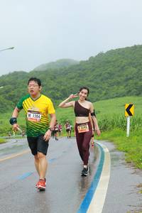 BIB: 1204, 3195
                            <button type="button" onclick="openModal(5736266)" class="btn btn-primary btn-sm float-right btn-popup" data-toggle="modal" data-target=".modal-high-quality">
                        <i class="fas fa-shopping-cart"></i> Add to Cart
                    </button>
                                            <button type="button" onclick="isThisMe(5736266, true)" class="btn btn-success btn-sm float-right btn-popup btn-isme hidden" data-toggle="tooltip" data-placement="bottom" title="นี่คือรูปของคุณใช่ไหม คลิกที่นี่เพื่อเอาเข้าอัลบั้ม">
                        <i class="fas fa-plus"></i> Add to album
                    </button>
                    <button type="button" onclick="isThisMe(5736266, false)" class="btn btn-warning btn-sm float-right btn-popup btn-isnotme hidden">
                        <i class="fas fa-ban"></i> Remove from album
                    </button>