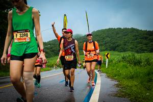 BIB: 3398, 3332
                            <button type="button" onclick="openModal(5816178)" class="btn btn-primary btn-sm float-right btn-popup" data-toggle="modal" data-target=".modal-high-quality">
                        <i class="fas fa-shopping-cart"></i> Add to Cart
                    </button>
                                            <button type="button" onclick="isThisMe(5816178, true)" class="btn btn-success btn-sm float-right btn-popup btn-isme hidden" data-toggle="tooltip" data-placement="bottom" title="นี่คือรูปของคุณใช่ไหม คลิกที่นี่เพื่อเอาเข้าอัลบั้ม">
                        <i class="fas fa-plus"></i> Add to album
                    </button>
                    <button type="button" onclick="isThisMe(5816178, false)" class="btn btn-warning btn-sm float-right btn-popup btn-isnotme hidden">
                        <i class="fas fa-ban"></i> Remove from album
                    </button>