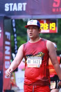 BIB: 1621, 051
                            <button type="button" onclick="openModal(5600784)" class="btn btn-primary btn-sm float-right btn-popup" data-toggle="modal" data-target=".modal-high-quality">
                        <i class="fas fa-shopping-cart"></i> Add to Cart
                    </button>
                                            <button type="button" onclick="isThisMe(5600784, true)" class="btn btn-success btn-sm float-right btn-popup btn-isme hidden" data-toggle="tooltip" data-placement="bottom" title="นี่คือรูปของคุณใช่ไหม คลิกที่นี่เพื่อเอาเข้าอัลบั้ม">
                        <i class="fas fa-plus"></i> Add to album
                    </button>
                    <button type="button" onclick="isThisMe(5600784, false)" class="btn btn-warning btn-sm float-right btn-popup btn-isnotme hidden">
                        <i class="fas fa-ban"></i> Remove from album
                    </button>