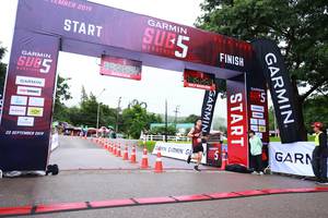 BIB: 2019, 52280
                            <button type="button" onclick="openModal(5782897)" class="btn btn-primary btn-sm float-right btn-popup" data-toggle="modal" data-target=".modal-high-quality">
                        <i class="fas fa-shopping-cart"></i> Add to Cart
                    </button>
                                            <button type="button" onclick="isThisMe(5782897, true)" class="btn btn-success btn-sm float-right btn-popup btn-isme hidden" data-toggle="tooltip" data-placement="bottom" title="นี่คือรูปของคุณใช่ไหม คลิกที่นี่เพื่อเอาเข้าอัลบั้ม">
                        <i class="fas fa-plus"></i> Add to album
                    </button>
                    <button type="button" onclick="isThisMe(5782897, false)" class="btn btn-warning btn-sm float-right btn-popup btn-isnotme hidden">
                        <i class="fas fa-ban"></i> Remove from album
                    </button>