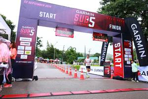 BIB: 2019, 8938
                            <button type="button" onclick="openModal(5782931)" class="btn btn-primary btn-sm float-right btn-popup" data-toggle="modal" data-target=".modal-high-quality">
                        <i class="fas fa-shopping-cart"></i> Add to Cart
                    </button>
                                            <button type="button" onclick="isThisMe(5782931, true)" class="btn btn-success btn-sm float-right btn-popup btn-isme hidden" data-toggle="tooltip" data-placement="bottom" title="นี่คือรูปของคุณใช่ไหม คลิกที่นี่เพื่อเอาเข้าอัลบั้ม">
                        <i class="fas fa-plus"></i> Add to album
                    </button>
                    <button type="button" onclick="isThisMe(5782931, false)" class="btn btn-warning btn-sm float-right btn-popup btn-isnotme hidden">
                        <i class="fas fa-ban"></i> Remove from album
                    </button>