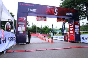 BIB: 2019, 922288
                            <button type="button" onclick="openModal(5783134)" class="btn btn-primary btn-sm float-right btn-popup" data-toggle="modal" data-target=".modal-high-quality">
                        <i class="fas fa-shopping-cart"></i> Add to Cart
                    </button>
                                            <button type="button" onclick="isThisMe(5783134, true)" class="btn btn-success btn-sm float-right btn-popup btn-isme hidden" data-toggle="tooltip" data-placement="bottom" title="นี่คือรูปของคุณใช่ไหม คลิกที่นี่เพื่อเอาเข้าอัลบั้ม">
                        <i class="fas fa-plus"></i> Add to album
                    </button>
                    <button type="button" onclick="isThisMe(5783134, false)" class="btn btn-warning btn-sm float-right btn-popup btn-isnotme hidden">
                        <i class="fas fa-ban"></i> Remove from album
                    </button>