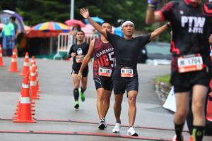 BIB: 1704, 1283, 1133
                            <button type="button" onclick="openModal(5567577)" class="btn btn-primary btn-sm float-right btn-popup" data-toggle="modal" data-target=".modal-high-quality">
                        <i class="fas fa-shopping-cart"></i> Add to Cart
                    </button>
                                            <button type="button" onclick="isThisMe(5567577, true)" class="btn btn-success btn-sm float-right btn-popup btn-isme hidden" data-toggle="tooltip" data-placement="bottom" title="นี่คือรูปของคุณใช่ไหม คลิกที่นี่เพื่อเอาเข้าอัลบั้ม">
                        <i class="fas fa-plus"></i> Add to album
                    </button>
                    <button type="button" onclick="isThisMe(5567577, false)" class="btn btn-warning btn-sm float-right btn-popup btn-isnotme hidden">
                        <i class="fas fa-ban"></i> Remove from album
                    </button>