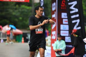 BIB: 172
                            <button type="button" onclick="openModal(5567412)" class="btn btn-primary btn-sm float-right btn-popup" data-toggle="modal" data-target=".modal-high-quality">
                        <i class="fas fa-shopping-cart"></i> Add to Cart
                    </button>
                                            <button type="button" onclick="isThisMe(5567412, true)" class="btn btn-success btn-sm float-right btn-popup btn-isme hidden" data-toggle="tooltip" data-placement="bottom" title="นี่คือรูปของคุณใช่ไหม คลิกที่นี่เพื่อเอาเข้าอัลบั้ม">
                        <i class="fas fa-plus"></i> Add to album
                    </button>
                    <button type="button" onclick="isThisMe(5567412, false)" class="btn btn-warning btn-sm float-right btn-popup btn-isnotme hidden">
                        <i class="fas fa-ban"></i> Remove from album
                    </button>