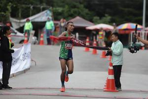 BIB: 620
                            <button type="button" onclick="openModal(5566713)" class="btn btn-primary btn-sm float-right btn-popup" data-toggle="modal" data-target=".modal-high-quality">
                        <i class="fas fa-shopping-cart"></i> Add to Cart
                    </button>
                                            <button type="button" onclick="isThisMe(5566713, true)" class="btn btn-success btn-sm float-right btn-popup btn-isme hidden" data-toggle="tooltip" data-placement="bottom" title="นี่คือรูปของคุณใช่ไหม คลิกที่นี่เพื่อเอาเข้าอัลบั้ม">
                        <i class="fas fa-plus"></i> Add to album
                    </button>
                    <button type="button" onclick="isThisMe(5566713, false)" class="btn btn-warning btn-sm float-right btn-popup btn-isnotme hidden">
                        <i class="fas fa-ban"></i> Remove from album
                    </button>