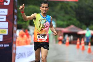 BIB: 5422, 2010
                            <button type="button" onclick="openModal(5568949)" class="btn btn-primary btn-sm float-right btn-popup" data-toggle="modal" data-target=".modal-high-quality">
                        <i class="fas fa-shopping-cart"></i> Add to Cart
                    </button>
                                            <button type="button" onclick="isThisMe(5568949, true)" class="btn btn-success btn-sm float-right btn-popup btn-isme hidden" data-toggle="tooltip" data-placement="bottom" title="นี่คือรูปของคุณใช่ไหม คลิกที่นี่เพื่อเอาเข้าอัลบั้ม">
                        <i class="fas fa-plus"></i> Add to album
                    </button>
                    <button type="button" onclick="isThisMe(5568949, false)" class="btn btn-warning btn-sm float-right btn-popup btn-isnotme hidden">
                        <i class="fas fa-ban"></i> Remove from album
                    </button>