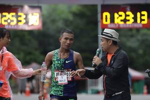 BIB: 210
                            <button type="button" onclick="openModal(5566742)" class="btn btn-primary btn-sm float-right btn-popup" data-toggle="modal" data-target=".modal-high-quality">
                        <i class="fas fa-shopping-cart"></i> Add to Cart
                    </button>
                                            <button type="button" onclick="isThisMe(5566742, true)" class="btn btn-success btn-sm float-right btn-popup btn-isme hidden" data-toggle="tooltip" data-placement="bottom" title="นี่คือรูปของคุณใช่ไหม คลิกที่นี่เพื่อเอาเข้าอัลบั้ม">
                        <i class="fas fa-plus"></i> Add to album
                    </button>
                    <button type="button" onclick="isThisMe(5566742, false)" class="btn btn-warning btn-sm float-right btn-popup btn-isnotme hidden">
                        <i class="fas fa-ban"></i> Remove from album
                    </button>