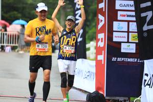 BIB: 1200, 1719
                            <button type="button" onclick="openModal(5568009)" class="btn btn-primary btn-sm float-right btn-popup" data-toggle="modal" data-target=".modal-high-quality">
                        <i class="fas fa-shopping-cart"></i> Add to Cart
                    </button>
                                            <button type="button" onclick="isThisMe(5568009, true)" class="btn btn-success btn-sm float-right btn-popup btn-isme hidden" data-toggle="tooltip" data-placement="bottom" title="นี่คือรูปของคุณใช่ไหม คลิกที่นี่เพื่อเอาเข้าอัลบั้ม">
                        <i class="fas fa-plus"></i> Add to album
                    </button>
                    <button type="button" onclick="isThisMe(5568009, false)" class="btn btn-warning btn-sm float-right btn-popup btn-isnotme hidden">
                        <i class="fas fa-ban"></i> Remove from album
                    </button>