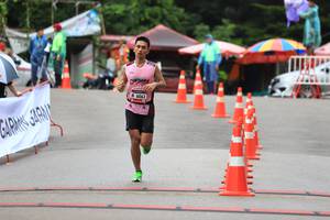 BIB: 6063
                            <button type="button" onclick="openModal(5566901)" class="btn btn-primary btn-sm float-right btn-popup" data-toggle="modal" data-target=".modal-high-quality">
                        <i class="fas fa-shopping-cart"></i> Add to Cart
                    </button>
                                            <button type="button" onclick="isThisMe(5566901, true)" class="btn btn-success btn-sm float-right btn-popup btn-isme hidden" data-toggle="tooltip" data-placement="bottom" title="นี่คือรูปของคุณใช่ไหม คลิกที่นี่เพื่อเอาเข้าอัลบั้ม">
                        <i class="fas fa-plus"></i> Add to album
                    </button>
                    <button type="button" onclick="isThisMe(5566901, false)" class="btn btn-warning btn-sm float-right btn-popup btn-isnotme hidden">
                        <i class="fas fa-ban"></i> Remove from album
                    </button>