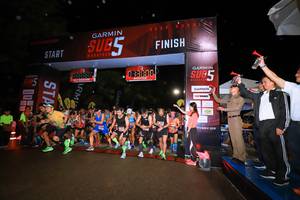 BIB: 3000, 2019
                            <button type="button" onclick="openModal(5783811)" class="btn btn-primary btn-sm float-right btn-popup" data-toggle="modal" data-target=".modal-high-quality">
                        <i class="fas fa-shopping-cart"></i> Add to Cart
                    </button>
                                            <button type="button" onclick="isThisMe(5783811, true)" class="btn btn-success btn-sm float-right btn-popup btn-isme hidden" data-toggle="tooltip" data-placement="bottom" title="นี่คือรูปของคุณใช่ไหม คลิกที่นี่เพื่อเอาเข้าอัลบั้ม">
                        <i class="fas fa-plus"></i> Add to album
                    </button>
                    <button type="button" onclick="isThisMe(5783811, false)" class="btn btn-warning btn-sm float-right btn-popup btn-isnotme hidden">
                        <i class="fas fa-ban"></i> Remove from album
                    </button>