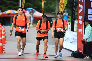 BIB: 200, 
                            <button type="button" onclick="openModal(5567639)" class="btn btn-primary btn-sm float-right btn-popup" data-toggle="modal" data-target=".modal-high-quality">
                        <i class="fas fa-shopping-cart"></i> Add to Cart
                    </button>
                                            <button type="button" onclick="isThisMe(5567639, true)" class="btn btn-success btn-sm float-right btn-popup btn-isme hidden" data-toggle="tooltip" data-placement="bottom" title="นี่คือรูปของคุณใช่ไหม คลิกที่นี่เพื่อเอาเข้าอัลบั้ม">
                        <i class="fas fa-plus"></i> Add to album
                    </button>
                    <button type="button" onclick="isThisMe(5567639, false)" class="btn btn-warning btn-sm float-right btn-popup btn-isnotme hidden">
                        <i class="fas fa-ban"></i> Remove from album
                    </button>