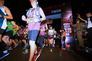 BIB: 1164, 1265, 2019
                            <button type="button" onclick="openModal(5783843)" class="btn btn-primary btn-sm float-right btn-popup" data-toggle="modal" data-target=".modal-high-quality">
                        <i class="fas fa-shopping-cart"></i> Add to Cart
                    </button>
                                            <button type="button" onclick="isThisMe(5783843, true)" class="btn btn-success btn-sm float-right btn-popup btn-isme hidden" data-toggle="tooltip" data-placement="bottom" title="นี่คือรูปของคุณใช่ไหม คลิกที่นี่เพื่อเอาเข้าอัลบั้ม">
                        <i class="fas fa-plus"></i> Add to album
                    </button>
                    <button type="button" onclick="isThisMe(5783843, false)" class="btn btn-warning btn-sm float-right btn-popup btn-isnotme hidden">
                        <i class="fas fa-ban"></i> Remove from album
                    </button>