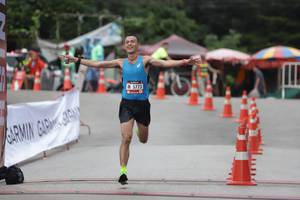 BIB: 5773
                            <button type="button" onclick="openModal(5566760)" class="btn btn-primary btn-sm float-right btn-popup" data-toggle="modal" data-target=".modal-high-quality">
                        <i class="fas fa-shopping-cart"></i> Add to Cart
                    </button>
                                            <button type="button" onclick="isThisMe(5566760, true)" class="btn btn-success btn-sm float-right btn-popup btn-isme hidden" data-toggle="tooltip" data-placement="bottom" title="นี่คือรูปของคุณใช่ไหม คลิกที่นี่เพื่อเอาเข้าอัลบั้ม">
                        <i class="fas fa-plus"></i> Add to album
                    </button>
                    <button type="button" onclick="isThisMe(5566760, false)" class="btn btn-warning btn-sm float-right btn-popup btn-isnotme hidden">
                        <i class="fas fa-ban"></i> Remove from album
                    </button>